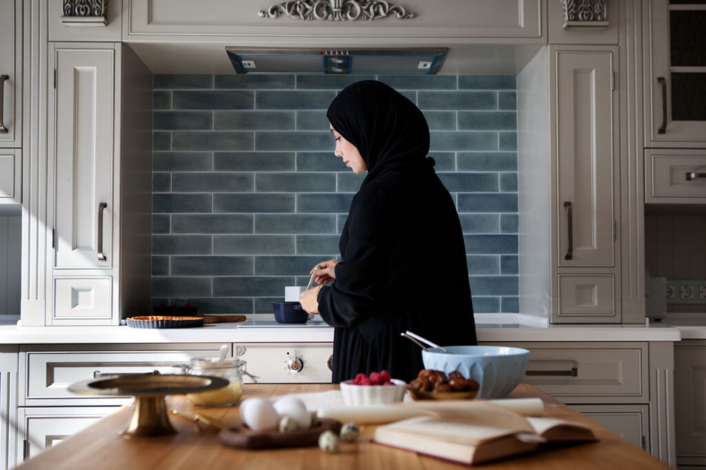 பெண்களை நடாத்தும் முறை _ நாகரிகத்தினதும் பண்பாட்டினதும் அளவு கோலாகும்